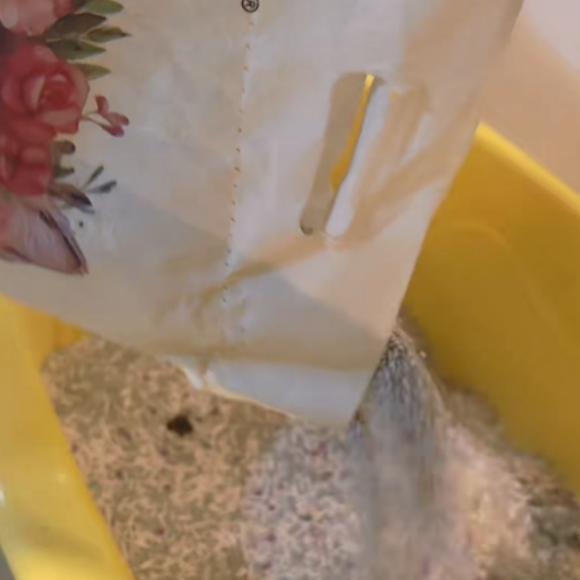膨润土猫砂推荐泰洁猫砂：长效锁味除臭，告别尿骚异味