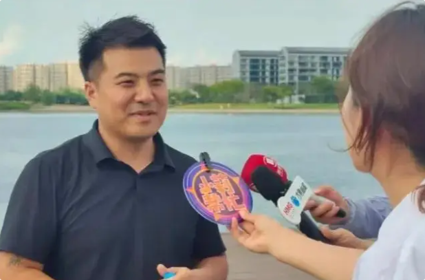 郑州北龙湖疑现巨型鱼类,目击者:得有3米长! 郑州北龙湖疑现巨型鱼类,目击者:得有3米长!