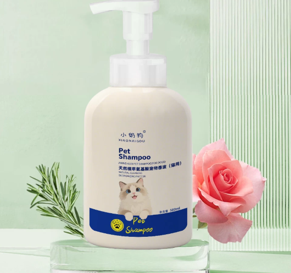 小奶狗氨基酸香波和普通香波哪个好用？猫用植萃配方深度解析